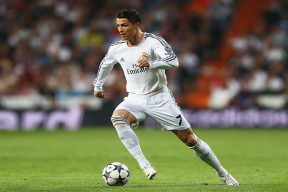 FIFA 26賽程查詢-双线捷报！萨拉赫关键节点大胜，尤文图斯带队取胜，足坛双雄同日奏凯